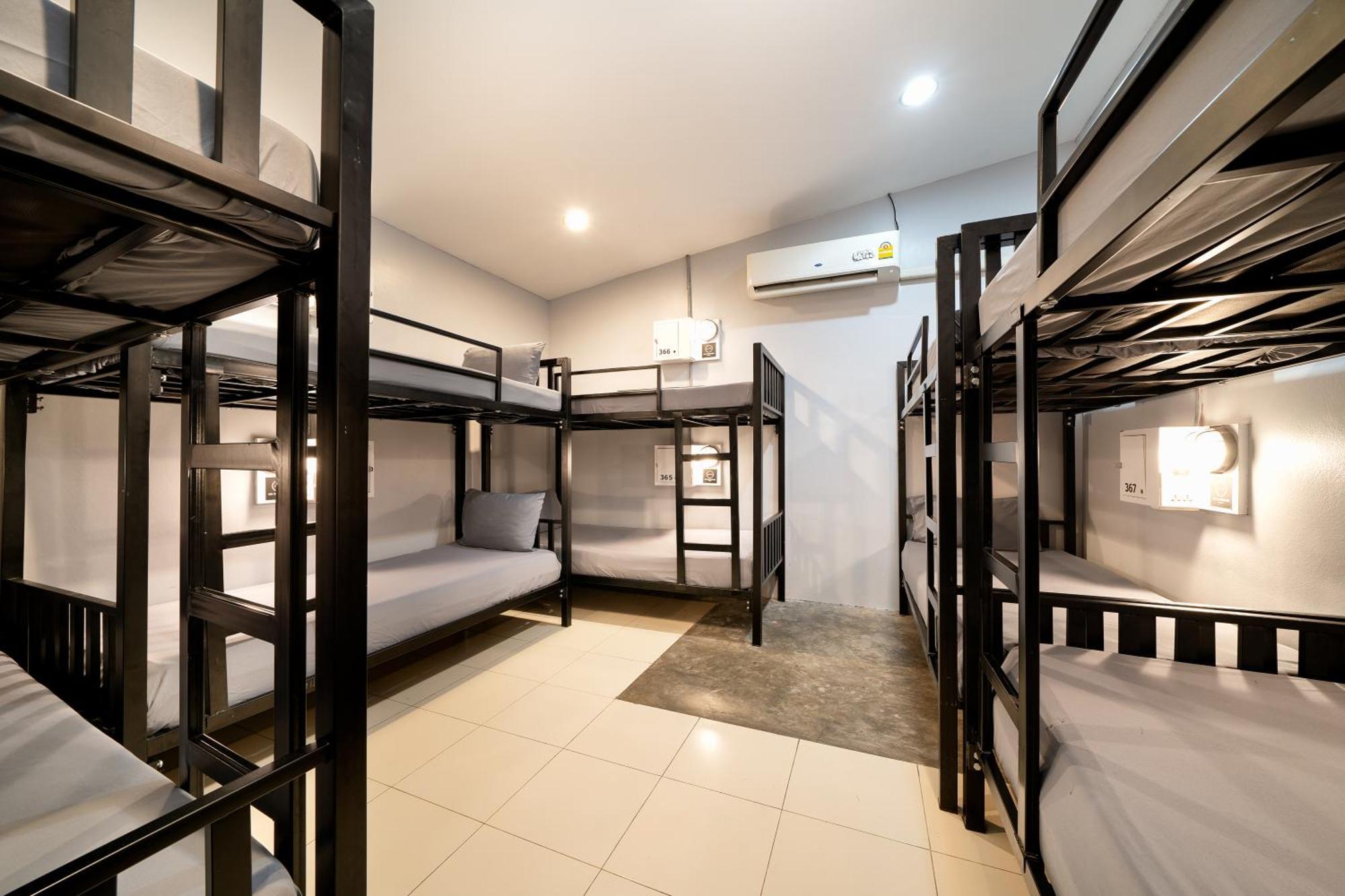 Oh Hostels - Bangkok Bagian luar foto