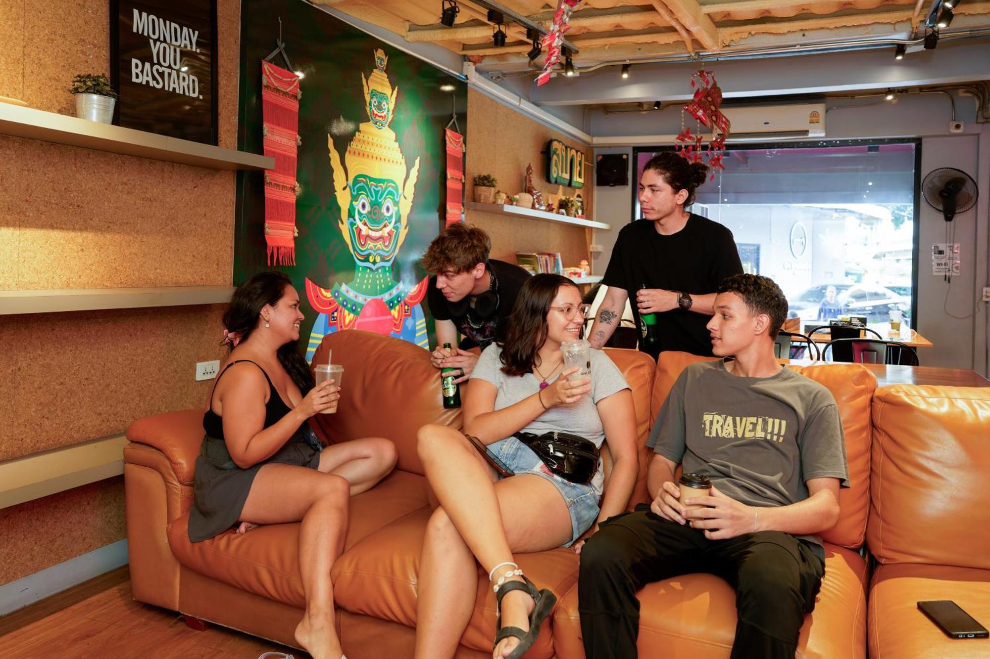 Oh Hostels - Bangkok Bagian luar foto